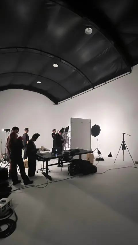 Eduardo Auricchio on set