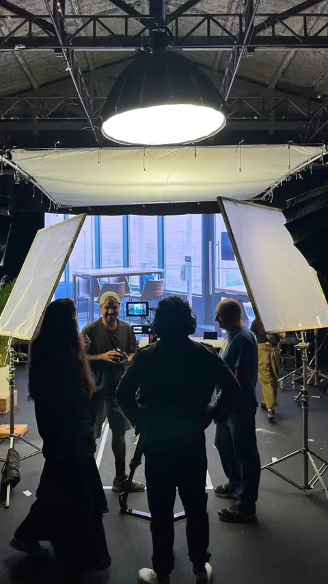 Eduardo Auricchio on set