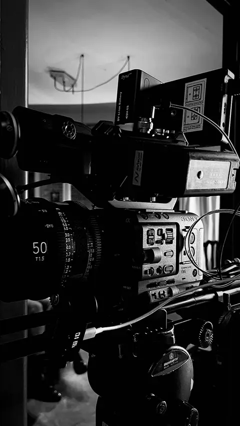 Eduardo Auricchio on set