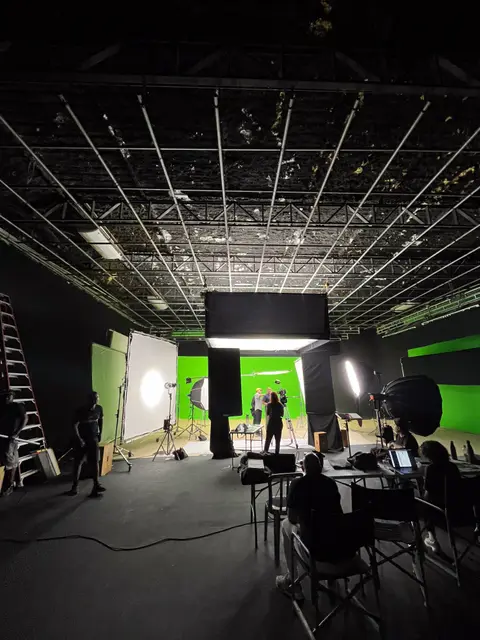 Eduardo Auricchio on set