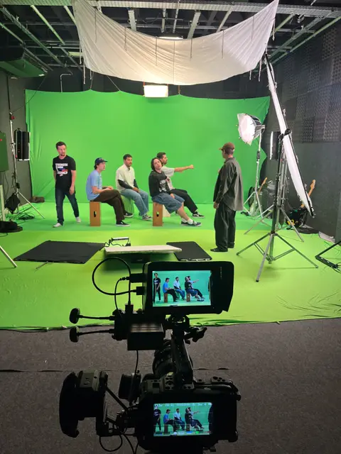 Eduardo Auricchio on set