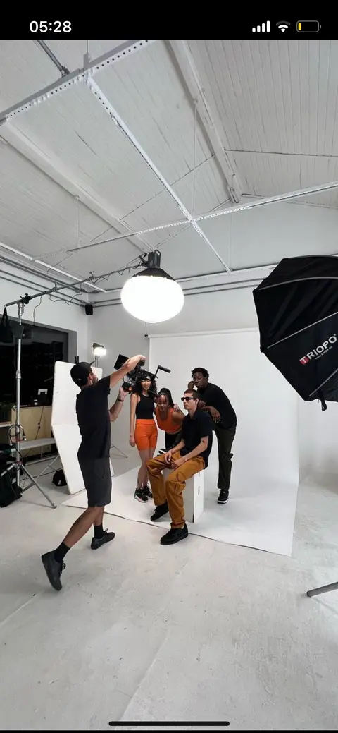 Eduardo Auricchio on set
