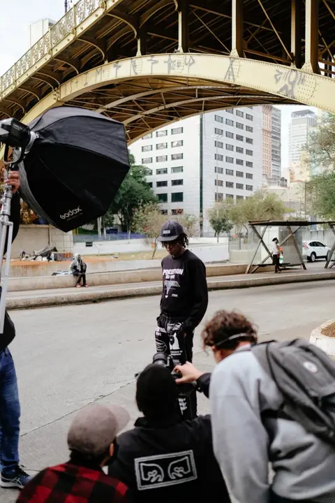Eduardo Auricchio on set